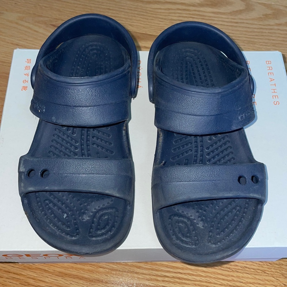 Boys crocs